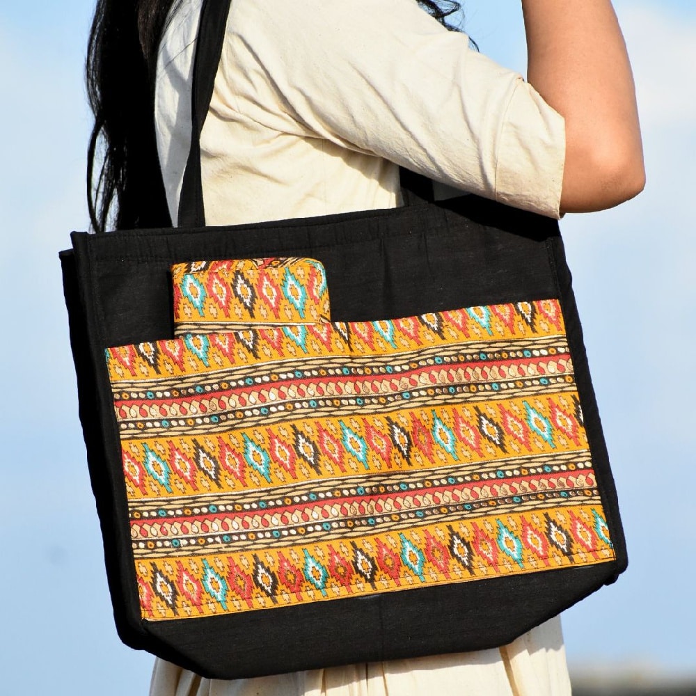 CHAARVI & WALLET SET